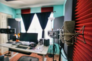 Read more about the article 7 Steps to Build a Voiceover Home Studio on a Budget